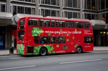 Londyn, komunikacja, ulice, autosus, London, pitrowy bus - Double Decker goes green