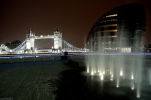 Londyn, zabytki, architektura, London, most, zdjecia nocne Londynu, Tamiza, Tower Bridge, fontanna, gejzey - Wodotryski