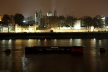 Londyn, zabytki, architektura, London, rzeka, zdjecia nocne Londynu - odzie nad Tamiz
