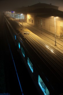 pocig we mgle na stacji kolejowej - Mglisty pocig