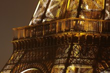 zblienie wiey eiffla, zdjcie balkonu - Dolny balkon na wiey Eiffel