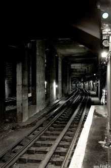 zdjcie tunelu metra w Paryu - Tunel metra